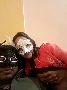 hottisoni online show from February 15, 2026, 6:36 am