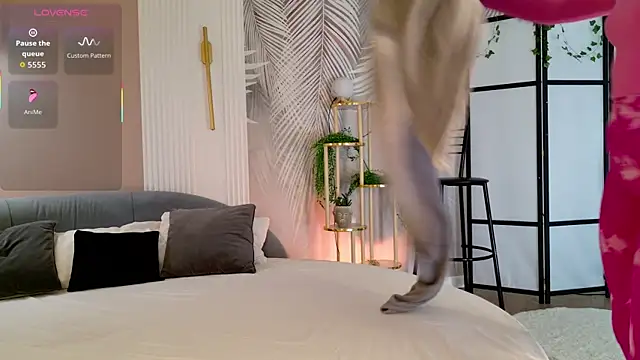 Abigail Forland online show from April 24, 2026, 5:09 am