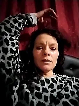 SusanGold299 online show from February 9, 2026, 8:18 pm