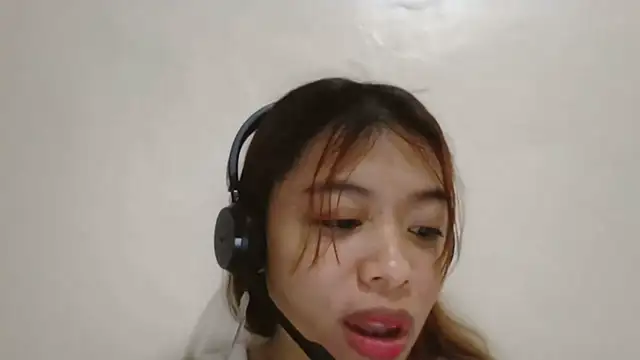 BobbiBruch online show from February 16, 2026, 1:43 pm