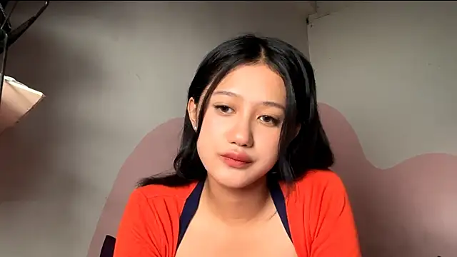 MerilynWildenberg online show from February 17, 2026, 7:05 am