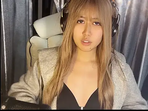 Snapshot of A-Beibei chatting on February 10, 2026, 12:48 pm A-Beibei online show from February 10, 2026, 12:48 pm