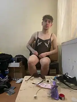 Femboysissy1919 online show from July 9, 2026, 12:04 pm