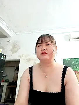 Kee-kimlee online show from April 19, 2026, 9:28 pm