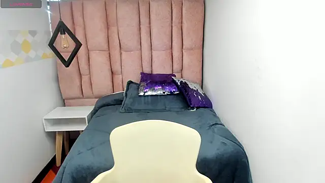 AGATHA GREY  online show from February 17, 2026, 10:07 pm