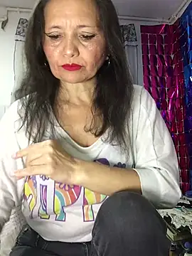 Alexamontiel  online show from May 2, 2026, 4:56 pm