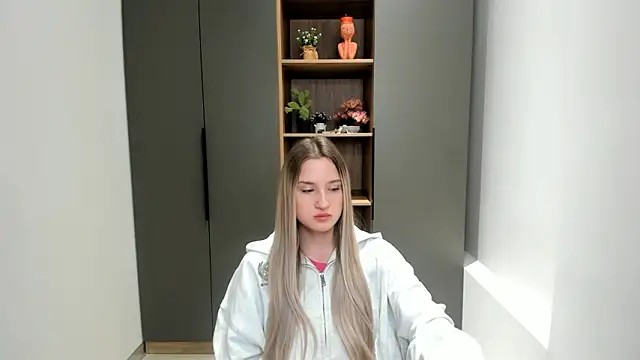 Snapshot of FlaviaStaffon chatting on February 13, 2026, 7:52 am FlaviaStaffon online show from February 13, 2026, 7:52 am