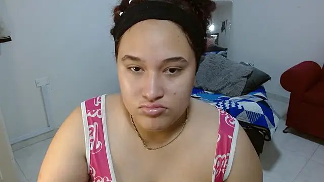 leilanewgirl online show from April 29, 2026, 12:42 pm