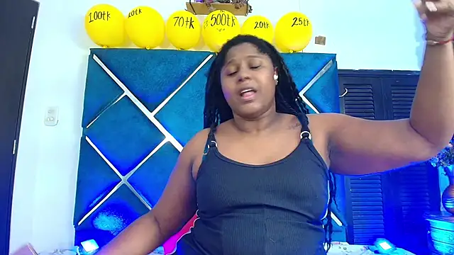 AlexaRousse4u online show from April 24, 2026, 9:28 pm