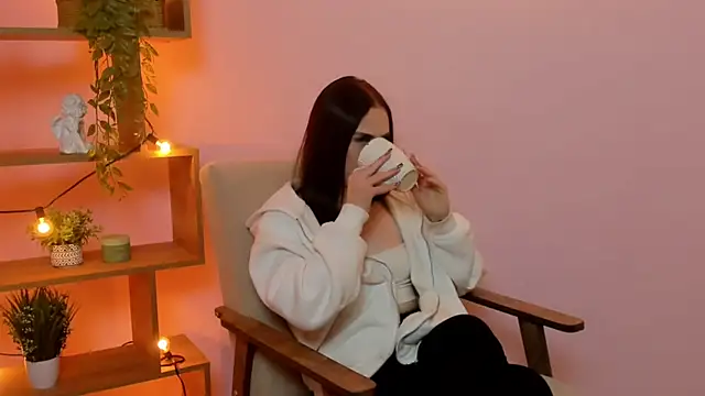 ValarieHallums online show from February 10, 2026, 8:46 am