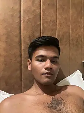 Snapshot of Dazzling_dude chatting on April 3, 2026, 8:26 pm Dazzling dude online show from April 3, 2026, 8:26 pm