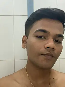 Snapshot of Dazzling_dude chatting on March 11, 2026, 6:46 pm Dazzling dude online show from March 11, 2026, 6:46 pm