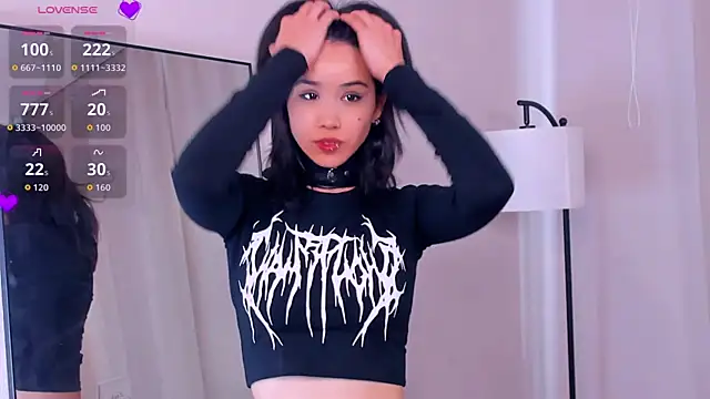 EmelinaGnas online show from March 28, 2026, 7:42 am