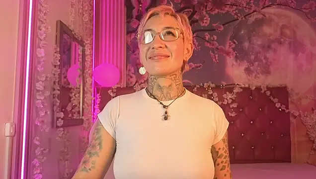 Snapshot of Everlyn_sexx chatting on February 21, 2026, 3:58 pm Everlyn sexx online show from February 21, 2026, 3:58 pm