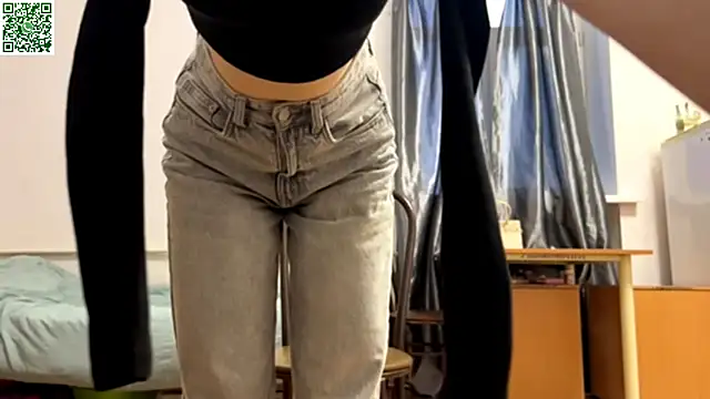 Snapshot of VickieKush chatting on April 10, 2026, 4:14 pm VickieKush online show from April 10, 2026, 4:14 pm