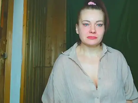 Snapshot of Milana9732 chatting on February 28, 2026, 8:52 pm Milana9732 online show from February 28, 2026, 8:52 pm