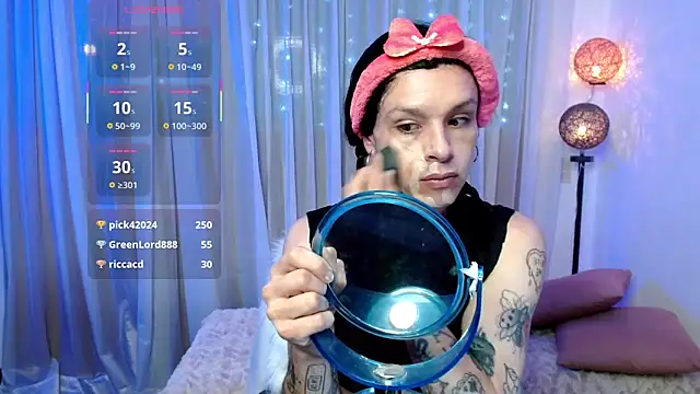DanniHotBoy02 online show from April 23, 2026, 11:06 pm