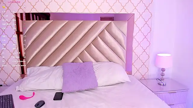 SamanthaGrace1 online show from March 11, 2026, 8:58 pm