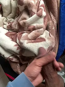 Snapshot of casaouisexy chatting on March 17, 2026, 3:59 pm casaouisexy online show from March 17, 2026, 3:59 pm