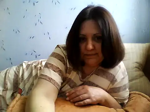 Snapshot of LockyCharm111 chatting on April 22, 2026, 6:20 am LockyCharm111 online show from April 22, 2026, 6:20 am