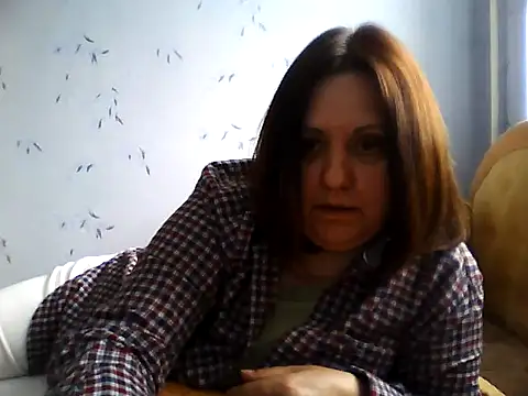 Snapshot of LockyCharm111 chatting on April 30, 2026, 11:28 am LockyCharm111 online show from April 30, 2026, 11:28 am