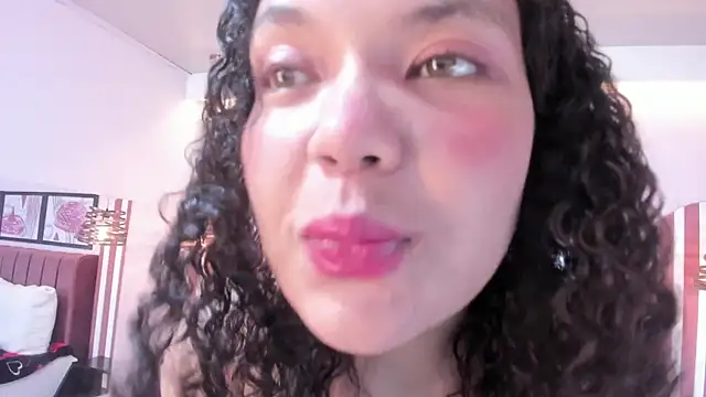 Snapshot of candice_johnss chatting on March 12, 2026, 1:15 pm candice johnss online show from March 12, 2026, 1:15 pm