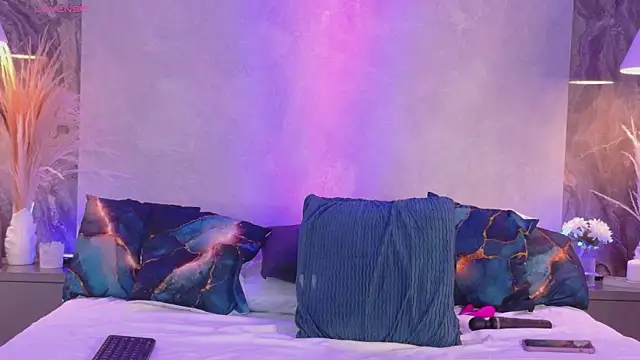 Hannah-Prada online show from March 30, 2026, 11:33 am