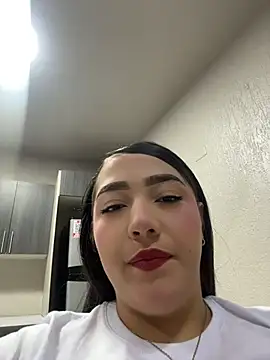 Hannah-Prada online show from May 1, 2026, 11:37 am