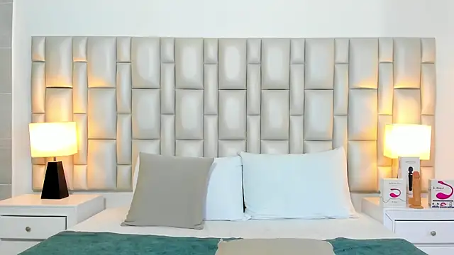 paola katy dicks online show from January 7, 2026, 7:41 pm