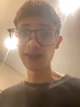 Snapshot of Santi_Princex chatting on April 20, 2026, 2:58 am Santi Princex online show from April 20, 2026, 2:58 am
