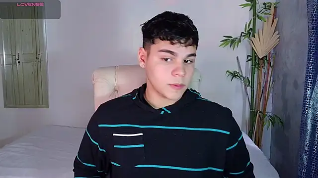 eithan jonnes online show from February 12, 2026, 5:23 pm