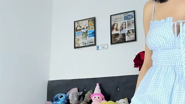 catalina santana4 online show from February 11, 2026, 6:13 am