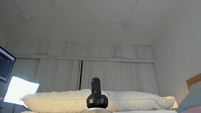 Bunny Blush1 online show from March 4, 2026, 8:49 pm