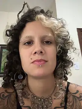 taisisilva online show from February 11, 2026, 2:22 am