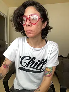 JeanneDuval8888 online show from May 15, 2026, 9:46 pm