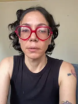 JeanneDuval8888 online show from May 5, 2026, 11:08 pm