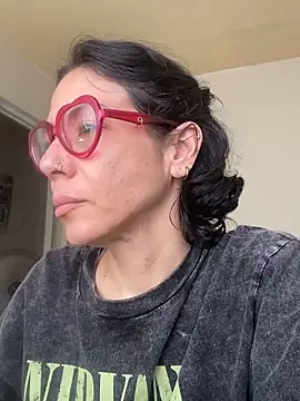JeanneDuval8888 online show from May 16, 2026, 9:58 pm