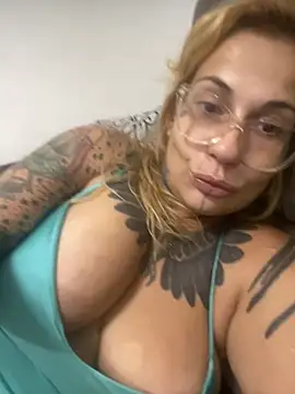 Snapshot of MissTamis chatting on April 13, 2026, 5:00 am MissTamis online show from April 13, 2026, 5:00 am