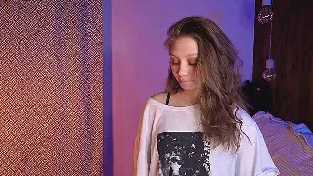 Snapshot of HolliBillig chatting on March 16, 2026, 7:16 pm HolliBillig online show from March 16, 2026, 7:16 pm