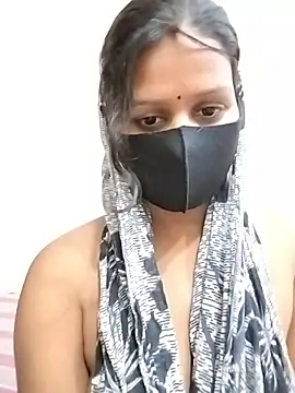 ankita077 online show from May 4, 2026, 12:41 pm