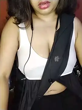 Snapshot of Hot-mohine chatting on June 15, 2026, 3:44 pm Hot-mohine online show from June 15, 2026, 3:44 pm