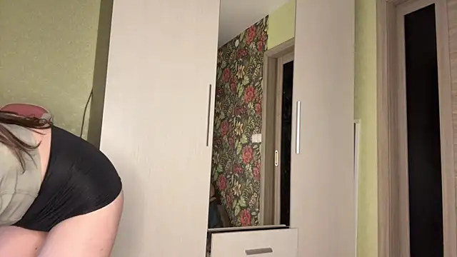 Eva Kittie online show from February 16, 2026, 6:06 pm