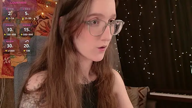 Snapshot of lolami_ chatting on May 5, 2026, 6:49 am lolami online show from May 5, 2026, 6:49 am