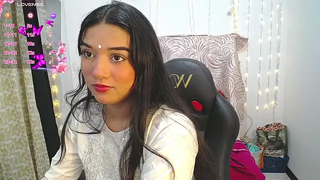 Snapshot of Sita_Nair chatting on May 23, 2026, 12:37 pm Sita Nair online show from May 23, 2026, 12:37 pm