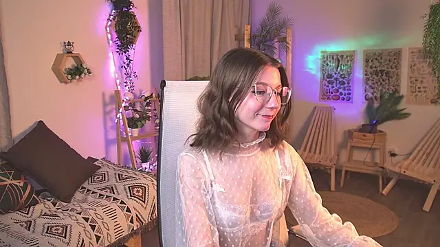 Snapshot of ElliFrankenweenie chatting on April 2, 2026, 6:20 am ElliFrankenweenie online show from April 2, 2026, 6:20 am