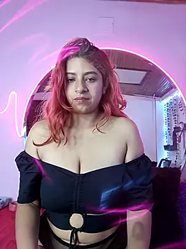 lunabloom2 online show from February 11, 2026, 3:12 pm