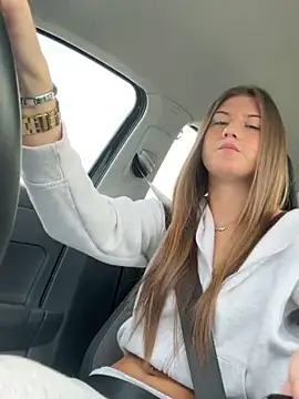 Jadejxox online show from March 23, 2026, 9:42 am