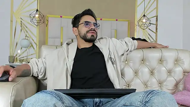 Snapshot of HotPulse_vc chatting on March 7, 2026, 12:32 pm HotPulse vc online show from March 7, 2026, 12:32 pm