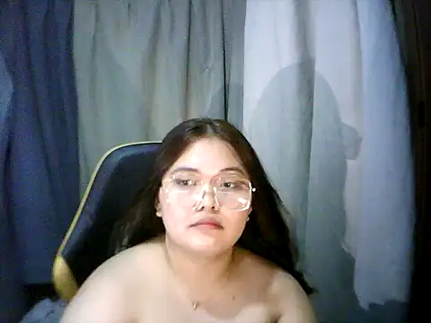 Snapshot of xia_xoxo_ chatting on May 8, 2026, 3:54 am xia xoxo online show from May 8, 2026, 3:54 am