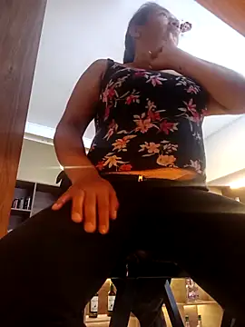 Snapshot of eva_vidal_ chatting on May 8, 2026, 5:17 pm eva vidal online show from May 8, 2026, 5:17 pm